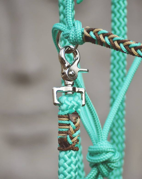 Teugels met afwerking